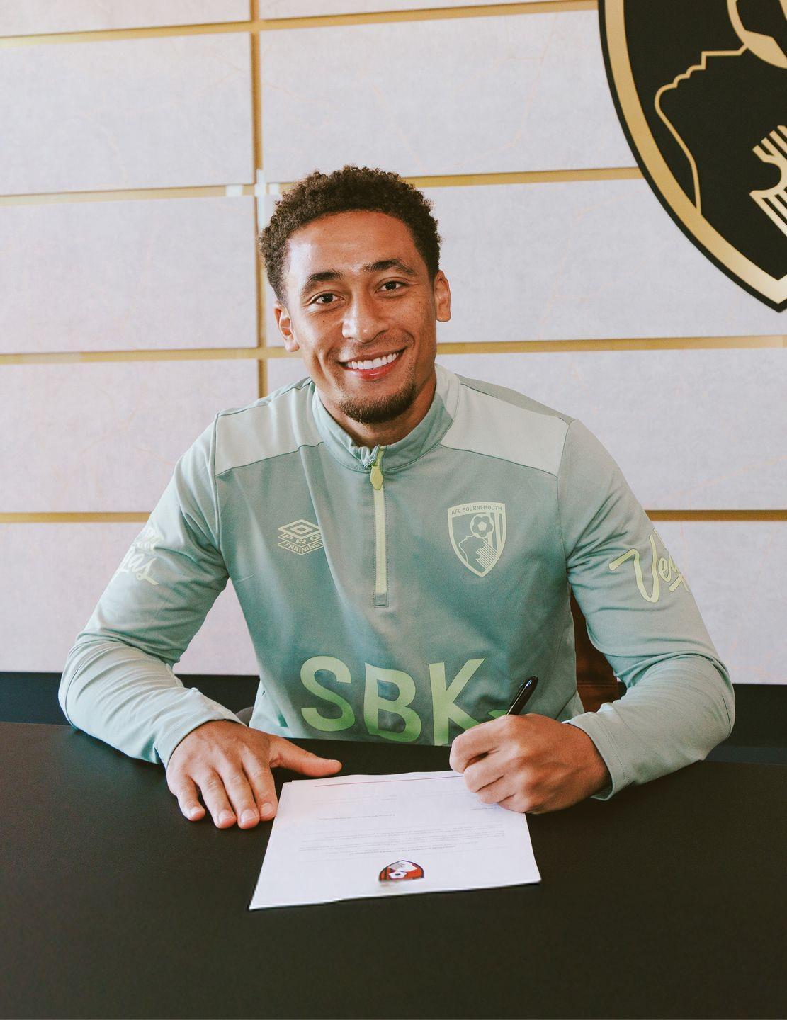 星空体育-官方:伯恩茅斯与中场塔韦尼耶续约至2029年