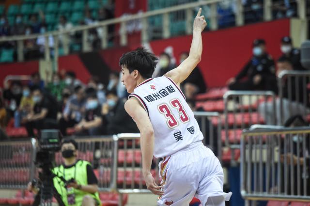 星空体育-浙江队再度下起疯狂三分雨 半决赛PK辽宁看点多多